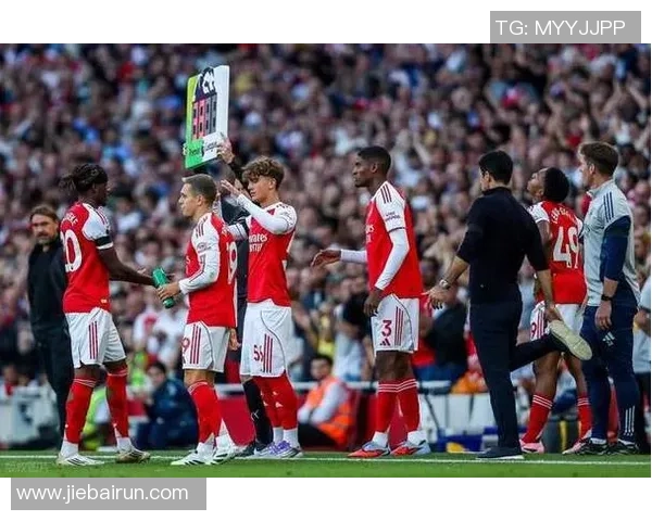 埃泽本赛季英超贡献18球仅次于哈兰德萨拉赫和姆伯莫表现抢眼 埃泽本赛季英超贡献18球仅次于哈兰德萨拉赫和姆伯莫表现抢眼